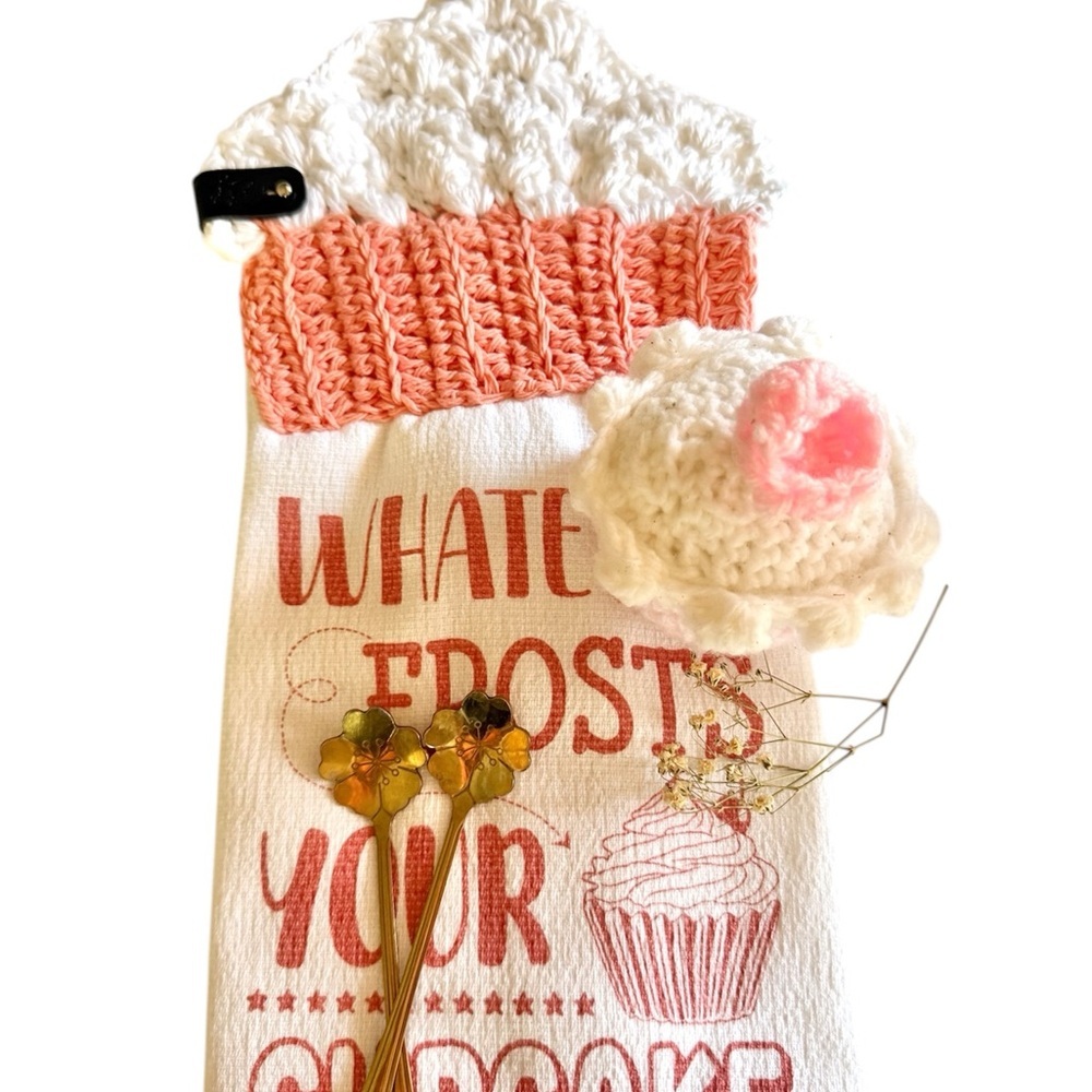 NWT Handmade Crochet Cupcake Kitchen Hand Towel - Picture 5 of 5